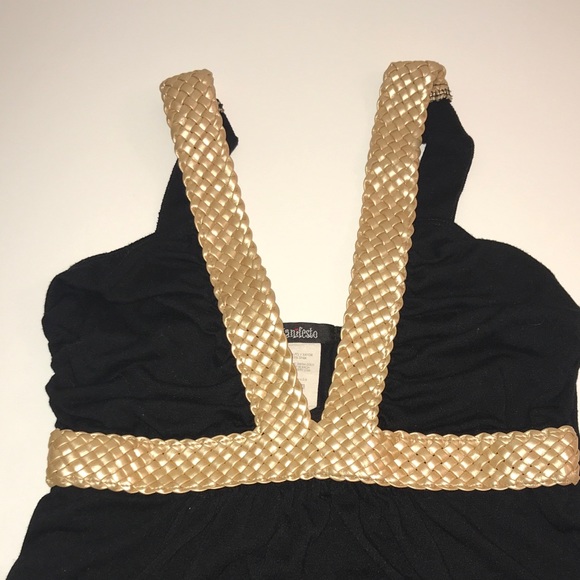 Manifesto Deep V Neck Tank w/Braided Trim - Picture 4 of 7